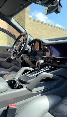 Porsche Cayenne 2018, 84,000 km - 3.0 l - Bakı