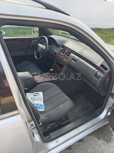 Mercedes E 220 2001, 650,000 km - 2.2 l - Lənkəran