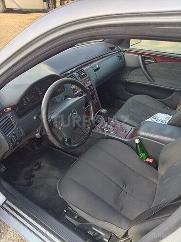 Mercedes E 220 2001, 650,000 km - 2.2 l - Lənkəran