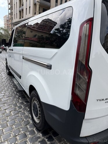 Ford Tourneo Custom 2015, 235,000 km - 2.0 l - Bakı