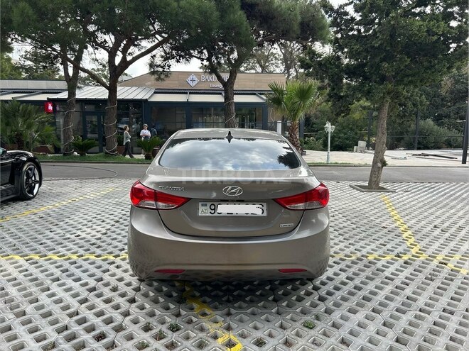 Hyundai Elantra 2013, 194,731 km - 1.8 л - Bakı