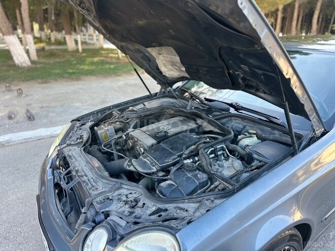 Mercedes E 200 2006, 300,000 km - 1.8 л - Sumqayıt