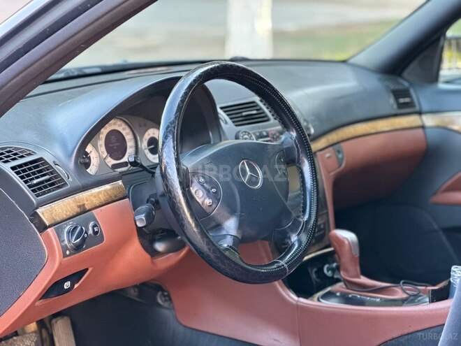 Mercedes E 200 2006, 300,000 km - 1.8 л - Sumqayıt