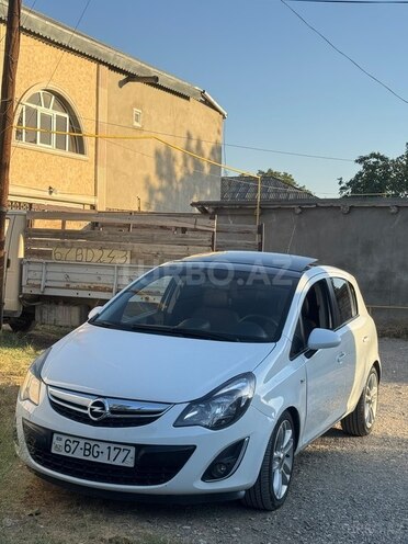 Opel Corsa 2014, 250,000 km - 1.4 l - Naxçıvan