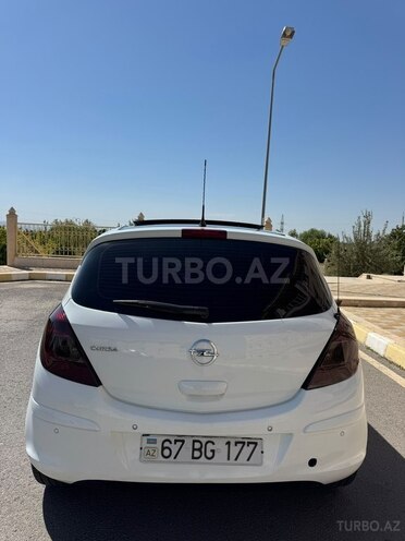 Opel Corsa 2014, 250,000 km - 1.4 l - Naxçıvan
