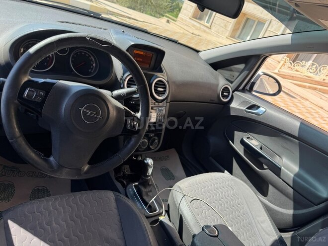 Opel Corsa 2014, 250,000 km - 1.4 l - Naxçıvan