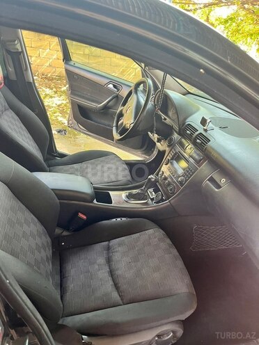 Mercedes E 220 2004, 300,000 km - 2.2 l - İmişli