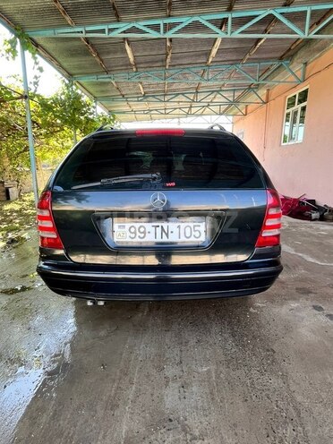 Mercedes E 220 2004, 300,000 km - 2.2 l - İmişli
