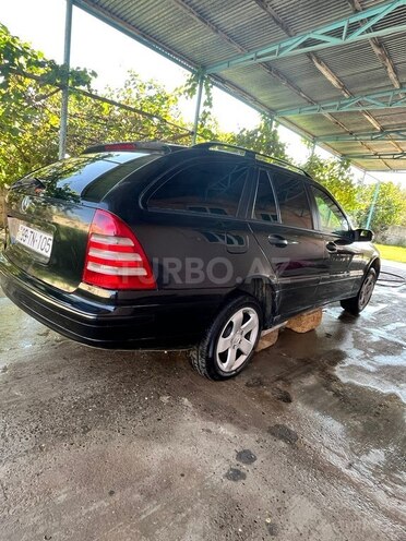 Mercedes E 220 2004, 300,000 km - 2.2 l - İmişli