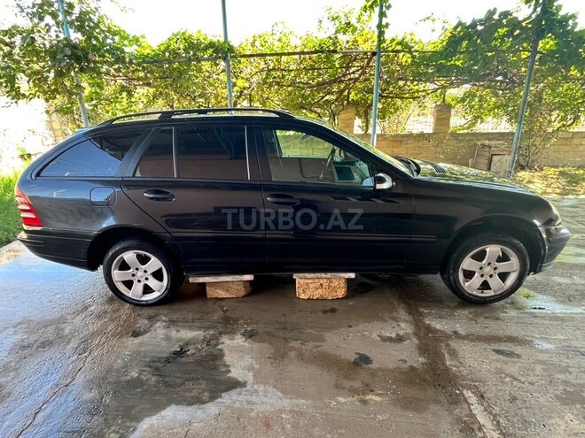 Mercedes E 220 2004, 300,000 km - 2.2 l - İmişli