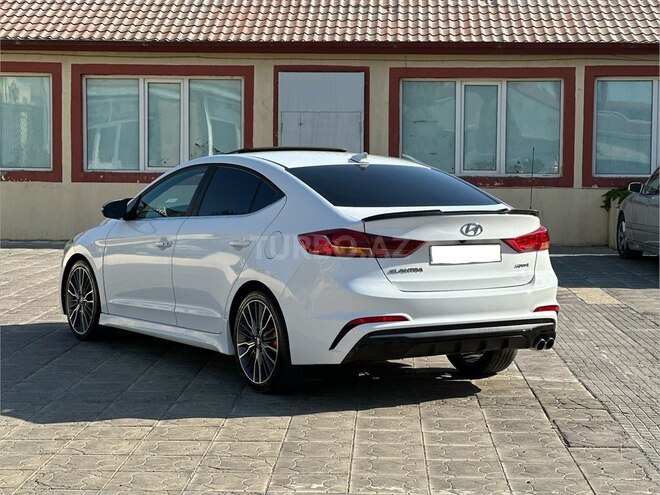 Hyundai Elantra 2018, 120,701 km - 1.6 л - Bakı