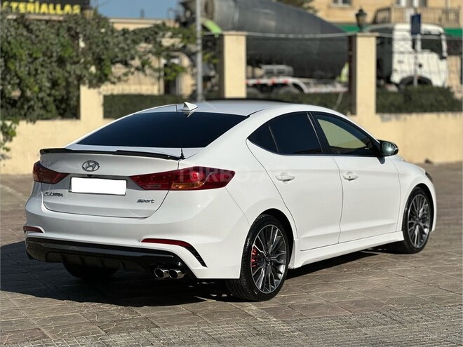 Hyundai Elantra 2018, 120,701 km - 1.6 л - Bakı