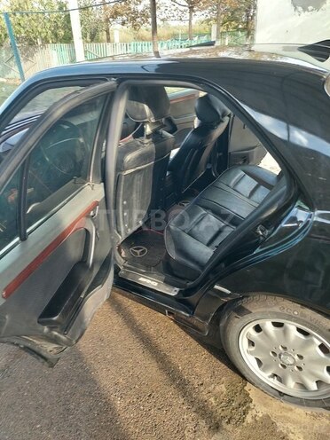 Mercedes C 220 1995, 291,000 km - 2.2 l - İmişli