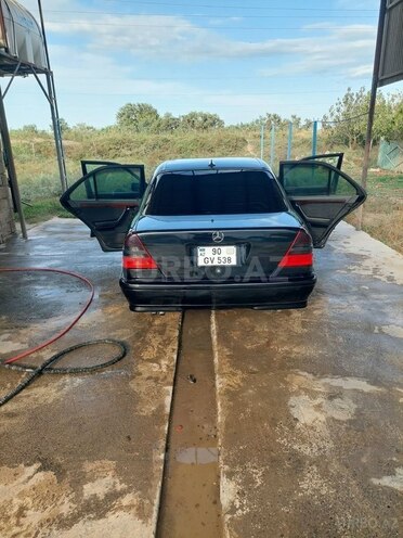 Mercedes C 220 1995, 291,000 km - 2.2 l - İmişli