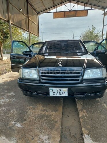 Mercedes C 220 1995, 291,000 km - 2.2 l - İmişli
