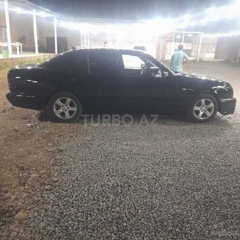 Mercedes E 220 1996, 450,000 km - 2.2 l - Masallı