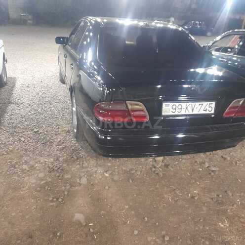 Mercedes E 220 1996, 450,000 km - 2.2 l - Masallı