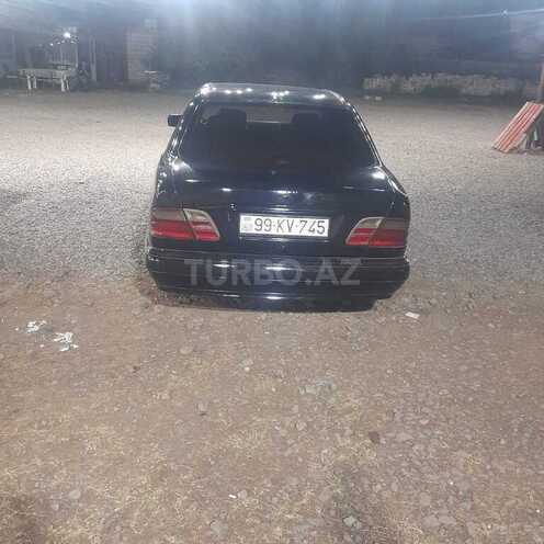 Mercedes E 220 1996, 450,000 km - 2.2 l - Masallı
