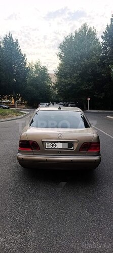 Mercedes E 220 1999, 416,026 km - 2.2 l - Bakı