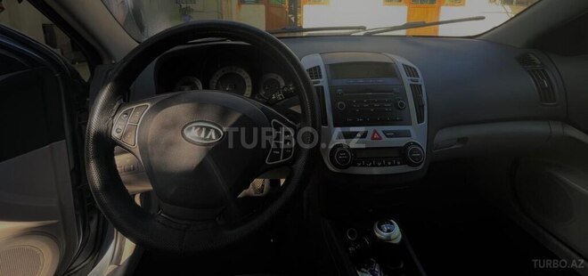 Kia  2008, 320,000 km - 1.4 l - Bakı