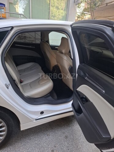 Ford Fusion (North America) 2015, 220,000 km - 2.0 л - Bakı