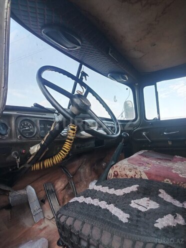 ZIL 130 1990, 320,000 km - 6.0 l - Xaçmaz