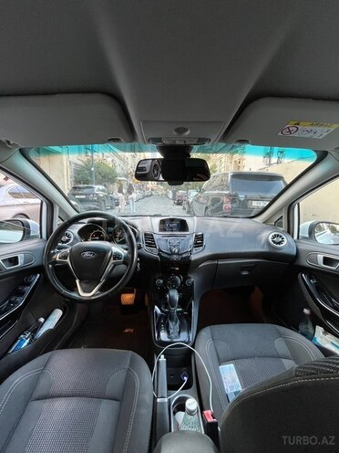 Ford Fiesta 2016, 147,000 km - 1.6 l - Bakı