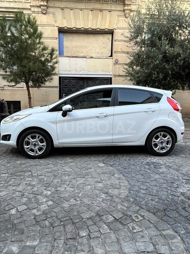 Ford Fiesta 2016, 147,000 km - 1.6 l - Bakı