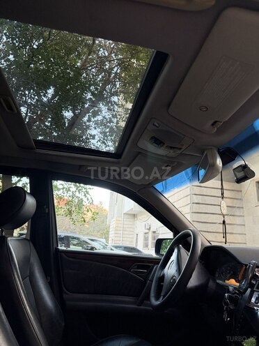Mercedes E 240 1999, 399,000 km - 2.4 l - Bakı