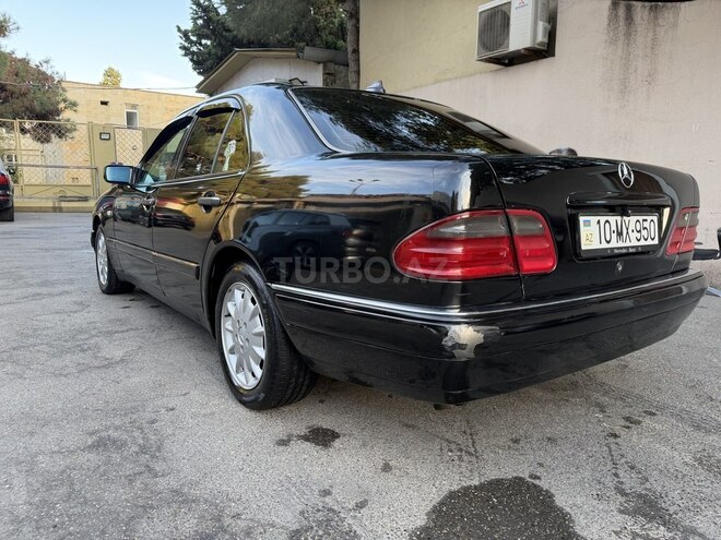 Mercedes E 240 1999, 399,000 km - 2.4 l - Bakı