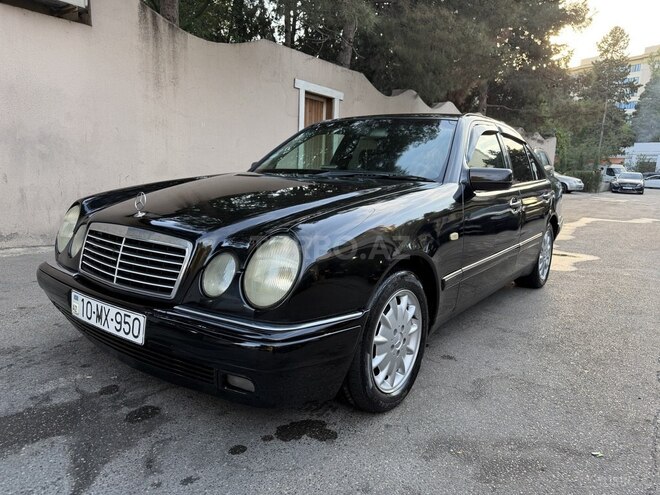 Mercedes E 240 1999, 399,000 km - 2.4 l - Bakı