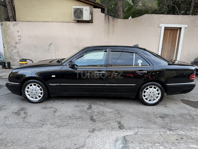 Mercedes E 240 1999, 399,000 km - 2.4 l - Bakı