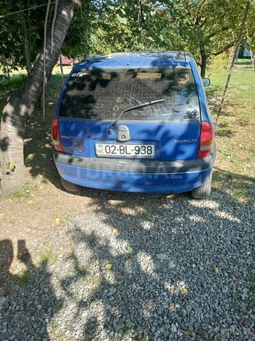 Opel Corsa 1997, 326,555 km - 1.4 l - İsmayıllı