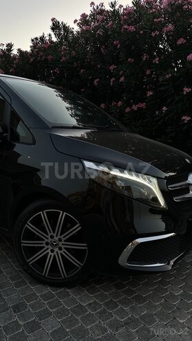 Mercedes V 250 2023, 36,000 km - 2.1 l - Bakı