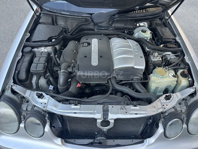 Mercedes E 220 2000, 297,000 km - 2.2 l - Bakı