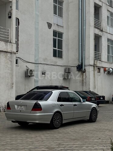 Mercedes C 280 2000, 286,450 km - 2.8 l - Astara