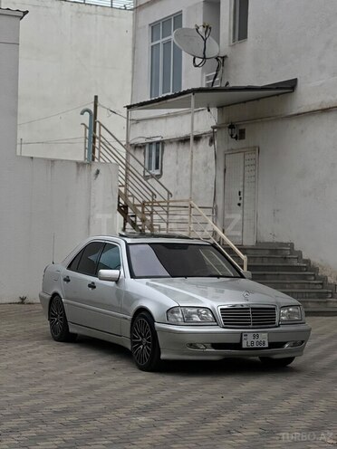 Mercedes C 280 2000, 286,450 km - 2.8 l - Astara