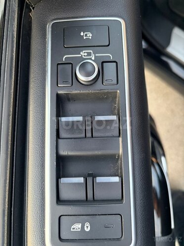 Land Rover Range Rover 2017, 88,000 km - 3.0 l - Bakı