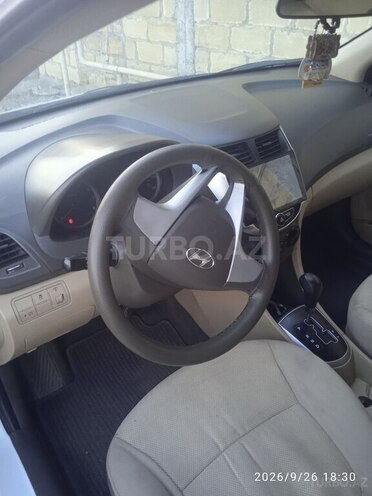 Hyundai Accent 2014, 182,000 km - 1.6 l - Şəki