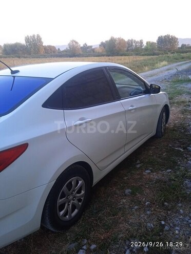 Hyundai Accent 2014, 182,000 km - 1.6 l - Şəki