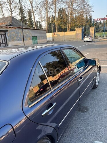 Mercedes E 200 1997, 350,000 km - 2.0 l - Bakı