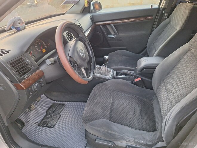 Opel Vectra 2002, 370,000 km - 2.2 l - Yevlax