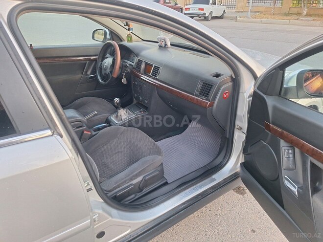 Opel Vectra 2002, 370,000 km - 2.2 l - Yevlax