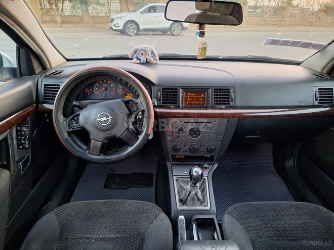 Opel Vectra 2002, 370,000 km - 2.2 l - Yevlax