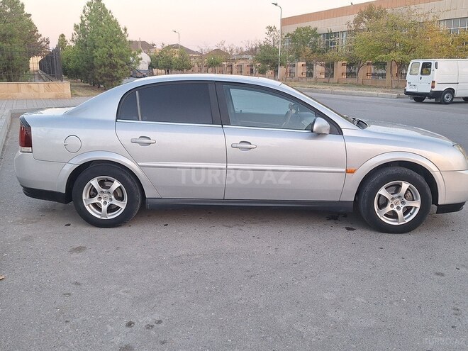 Opel Vectra 2002, 370,000 km - 2.2 l - Yevlax