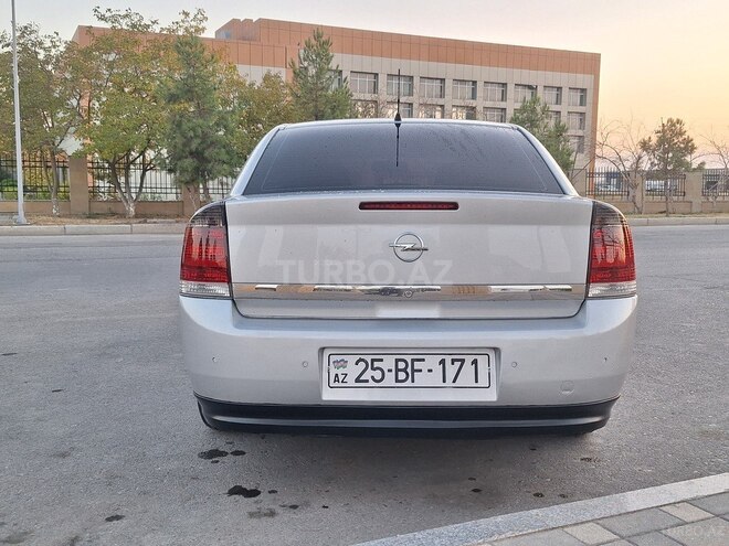 Opel Vectra 2002, 370,000 km - 2.2 l - Yevlax