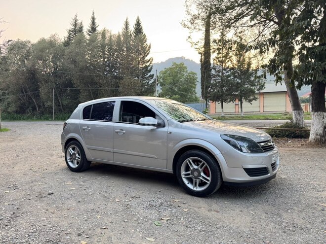 Opel Astra 2006, 350,000 km - 1.4 l - Lənkəran