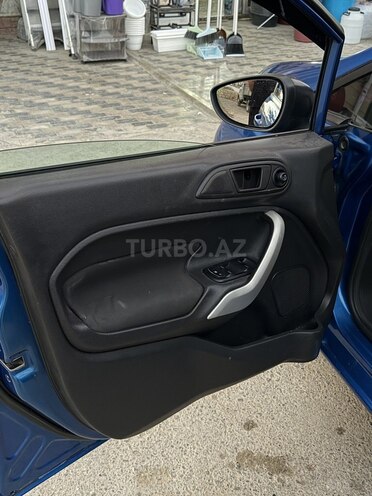 Ford Fiesta 2010, 300,000 km - 1.6 l - Bakı