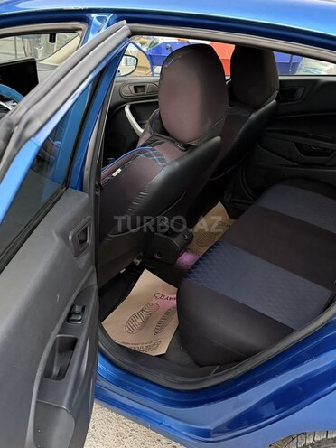 Ford Fiesta 2010, 300,000 km - 1.6 l - Bakı