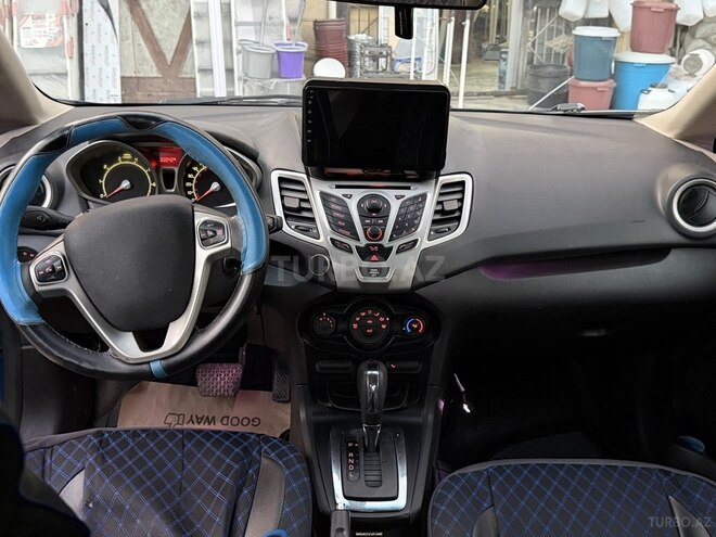 Ford Fiesta 2010, 300,000 km - 1.6 l - Bakı